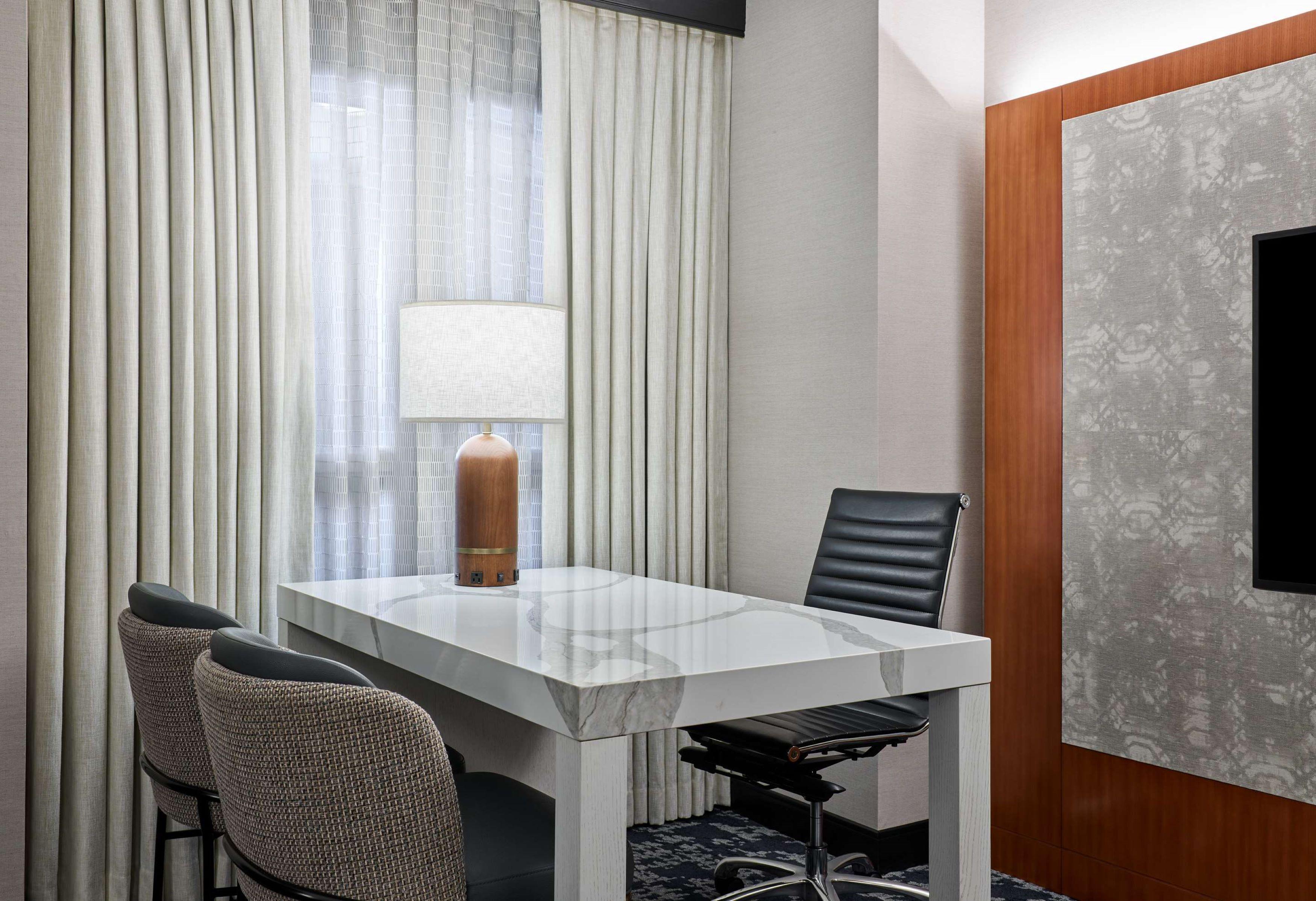 Embassy Suites By Hilton Washington Dc Convention Center Екстериор снимка