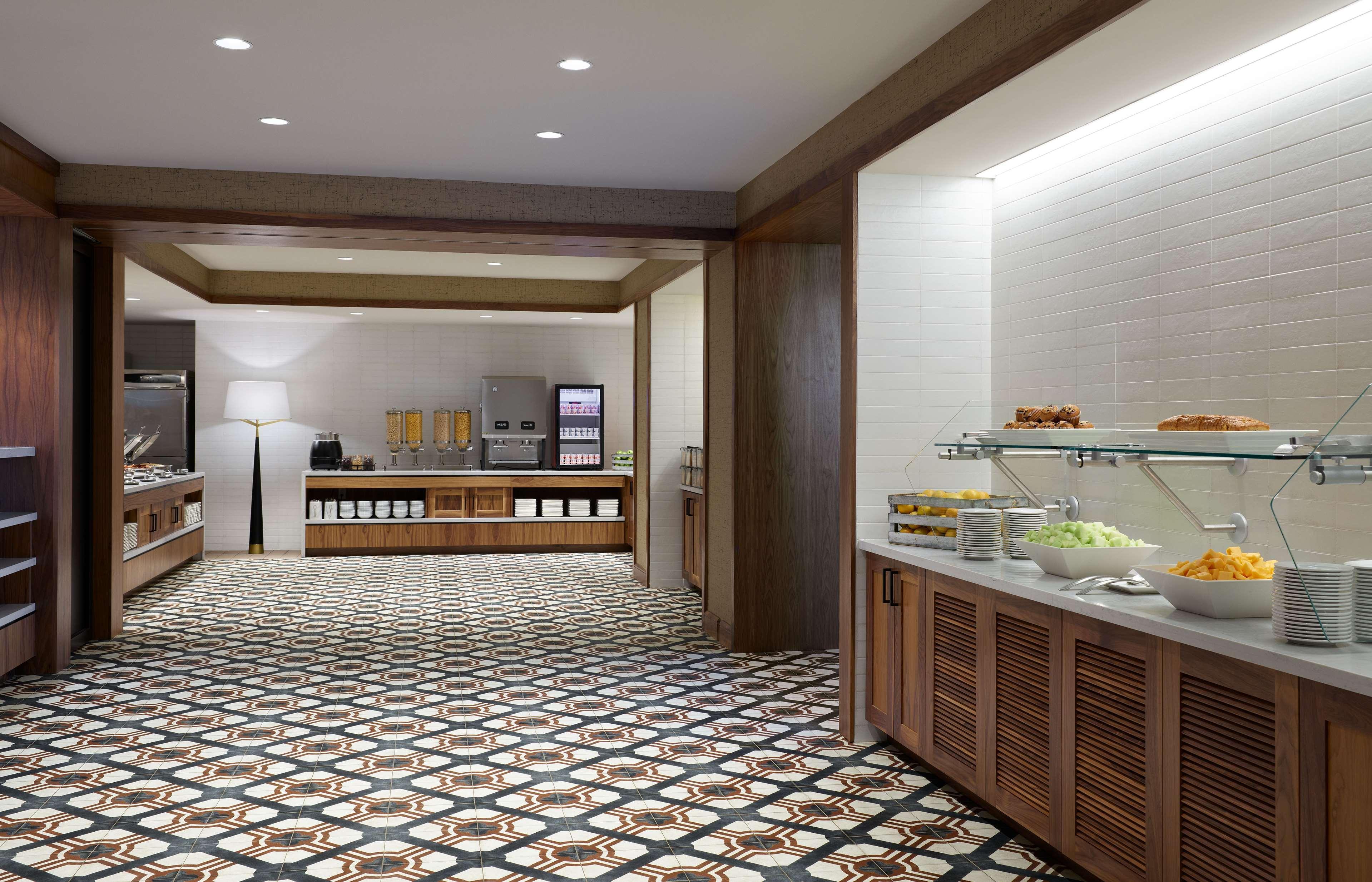 Embassy Suites By Hilton Washington Dc Convention Center Екстериор снимка