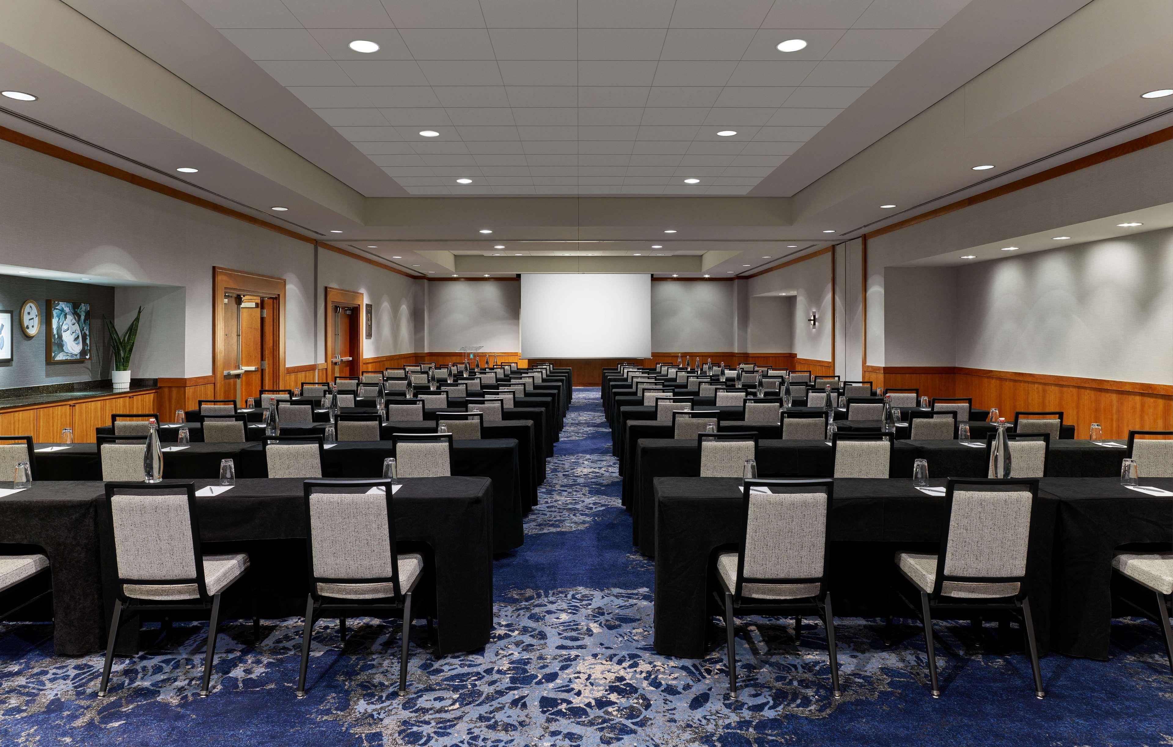 Embassy Suites By Hilton Washington Dc Convention Center Екстериор снимка