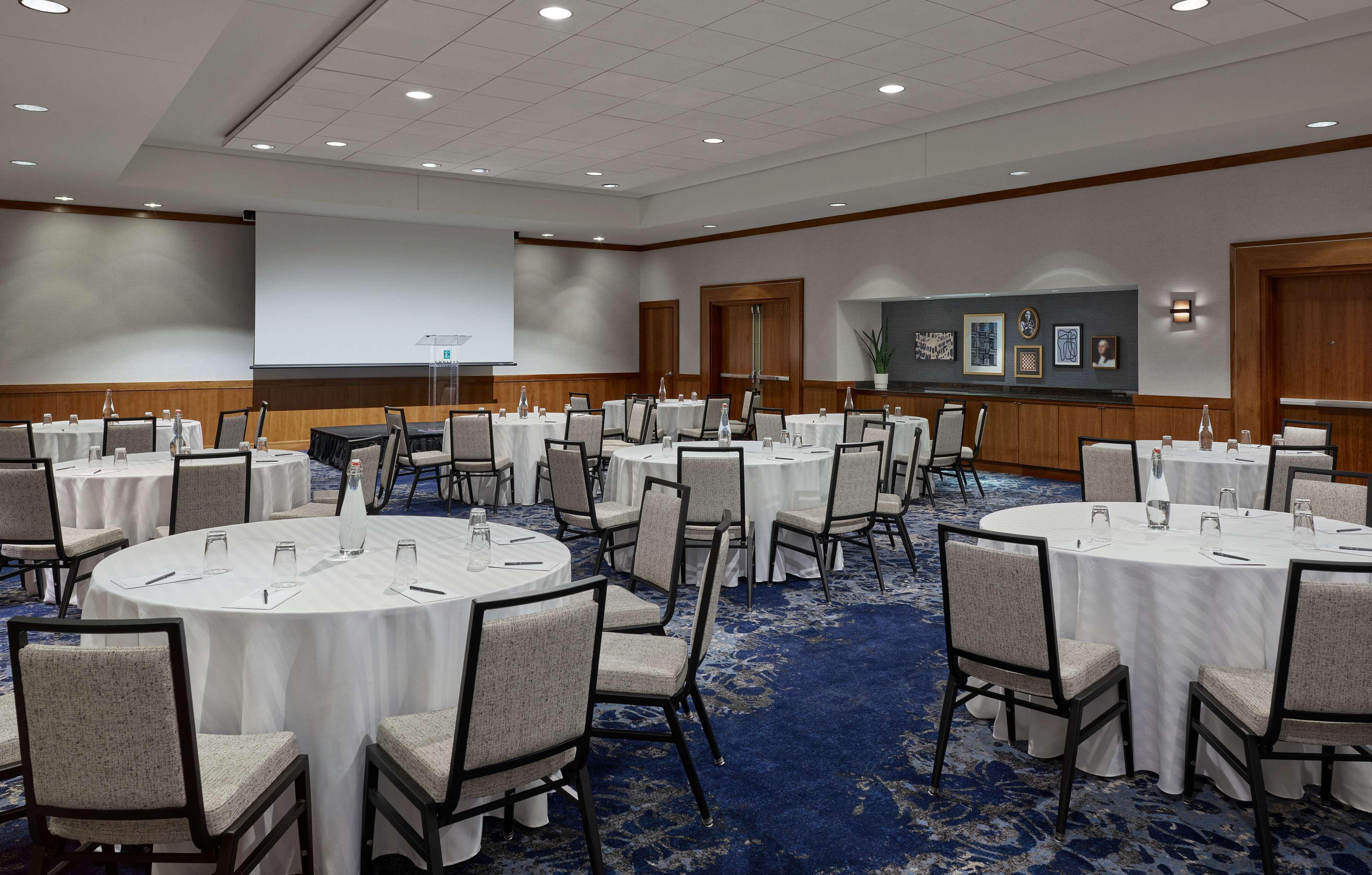 Embassy Suites By Hilton Washington Dc Convention Center Екстериор снимка