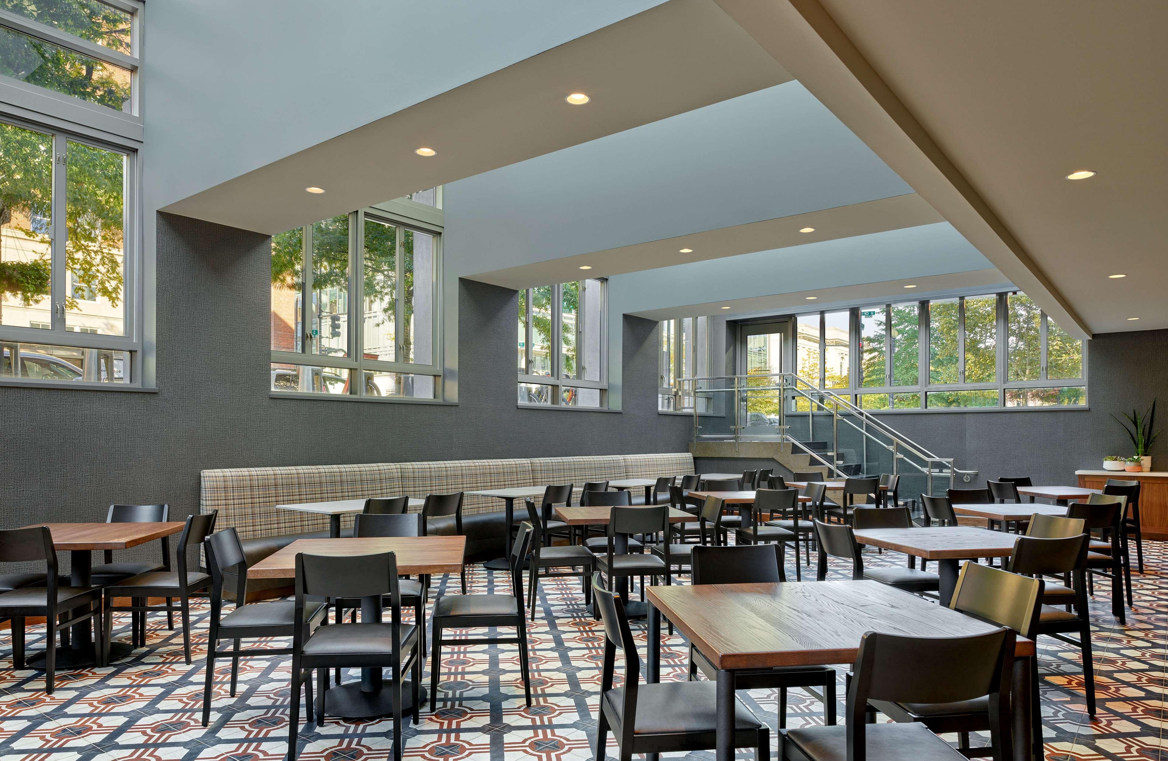 Embassy Suites By Hilton Washington Dc Convention Center Екстериор снимка