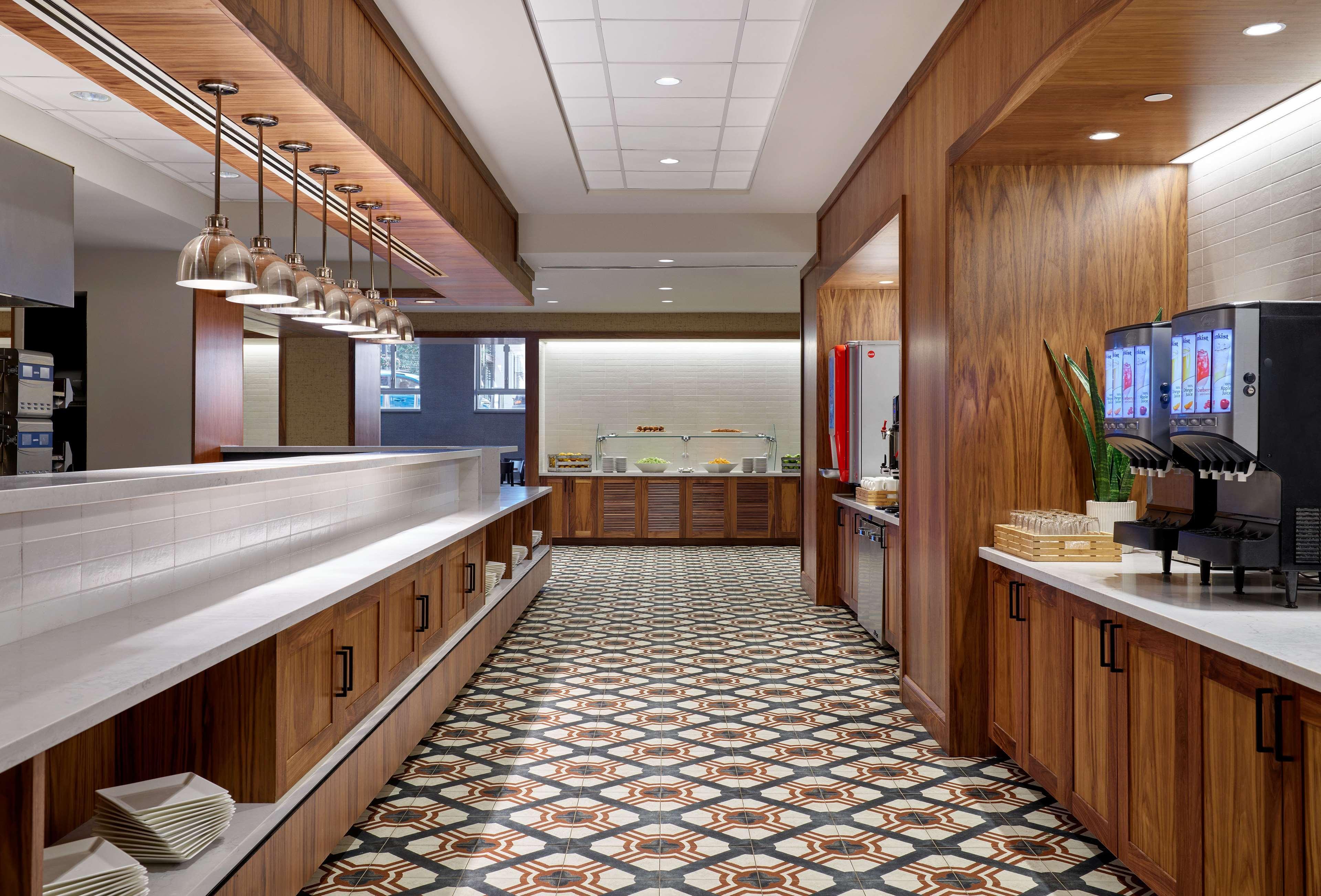 Embassy Suites By Hilton Washington Dc Convention Center Екстериор снимка