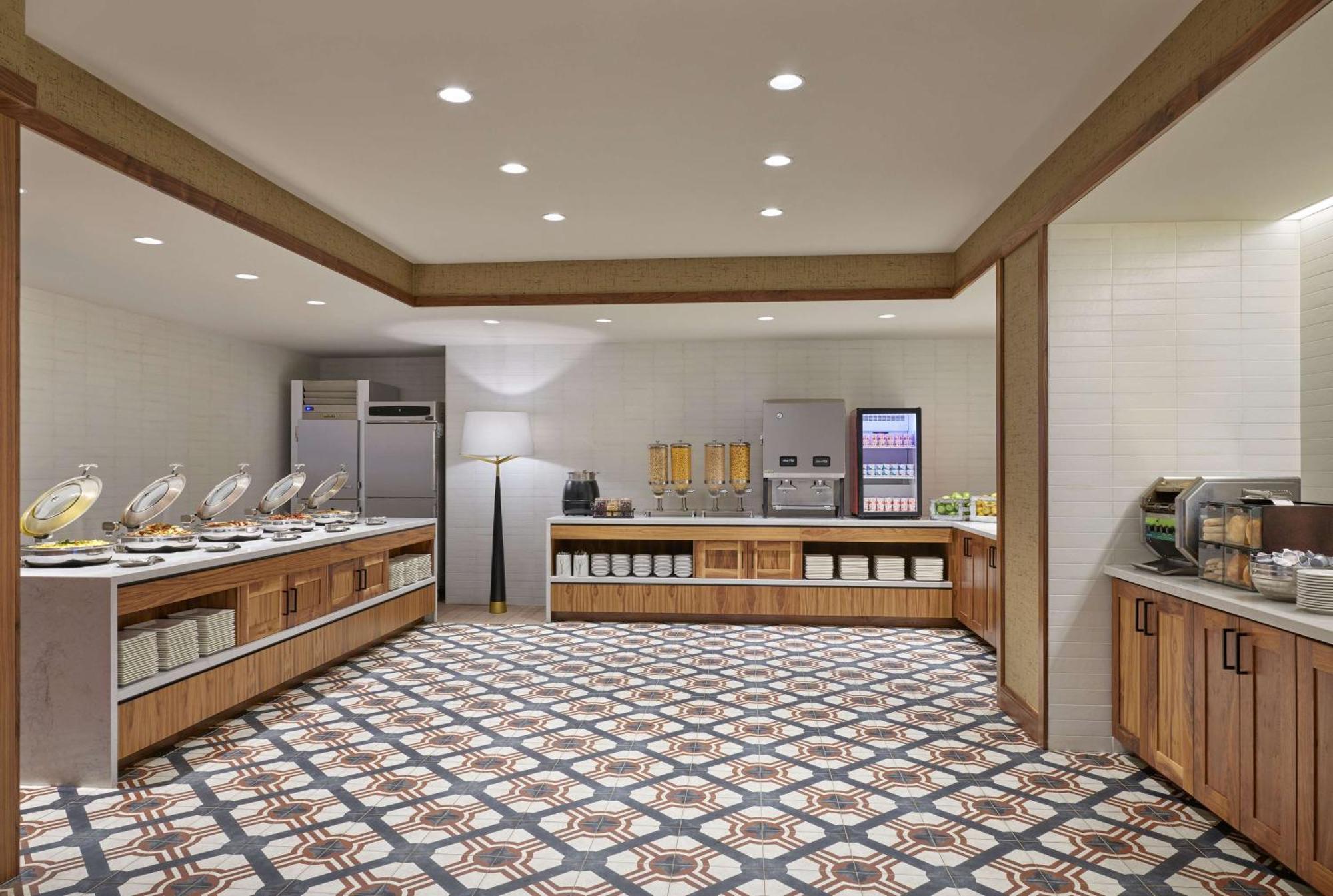 Embassy Suites By Hilton Washington Dc Convention Center Екстериор снимка
