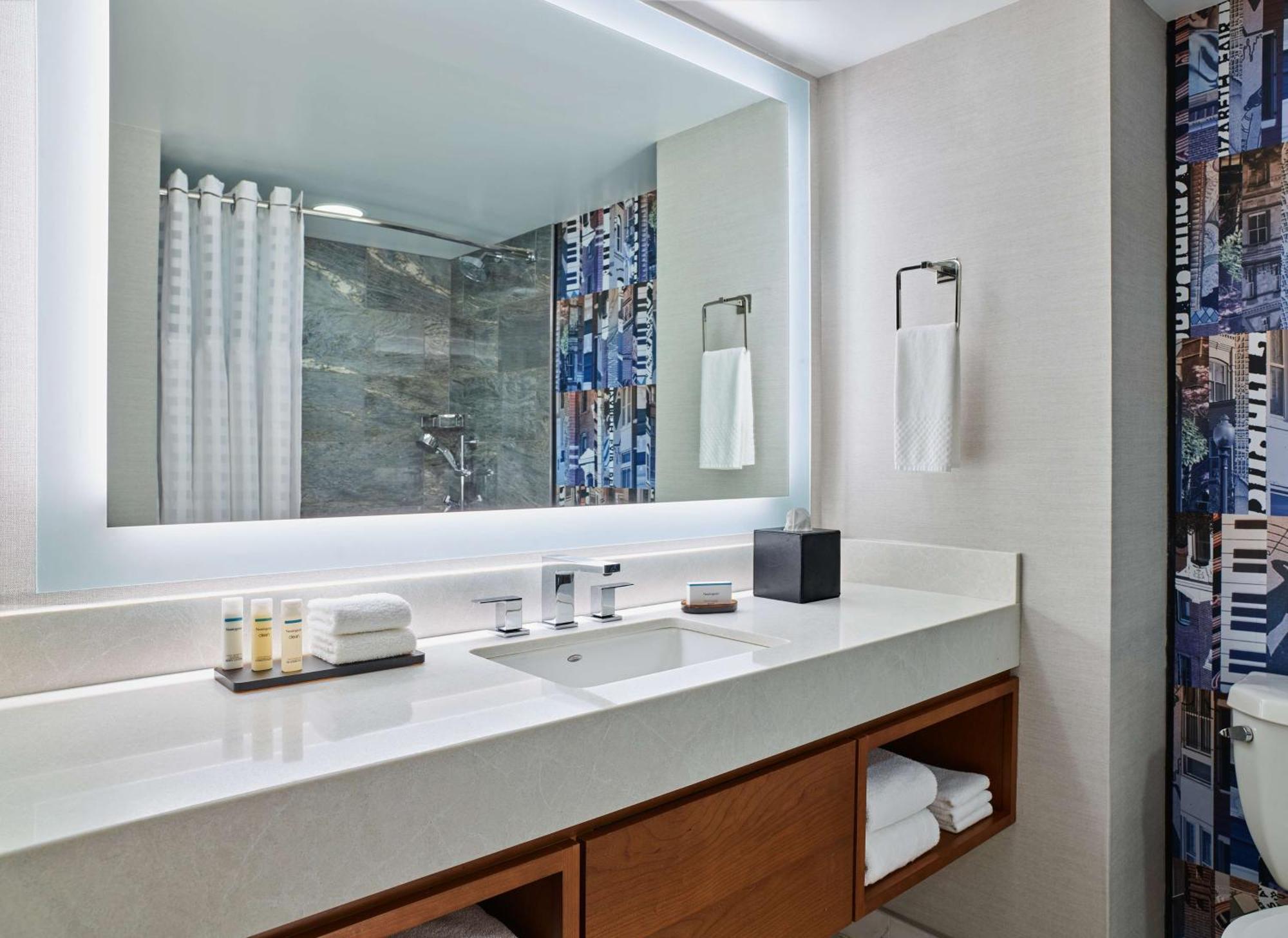 Embassy Suites By Hilton Washington Dc Convention Center Екстериор снимка